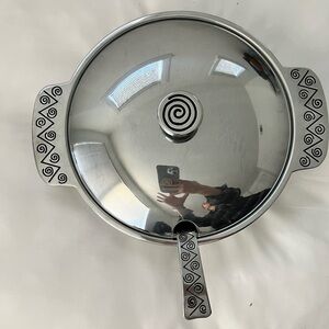 Vintage Wilton Armetale “Reggae Tureen w/lid and Ladel